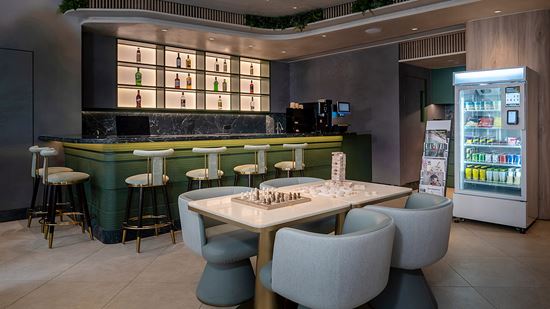 Y Lounge